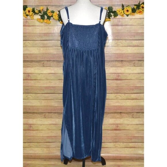 Old Navy Plus 2X Blue Velvet Sleeveless Maxi Dress Adjustable Straps Slit V-Neck - Picture 5 of 9